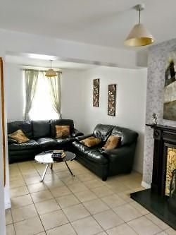 Number 47 Apartment Лъндъндери Екстериор снимка